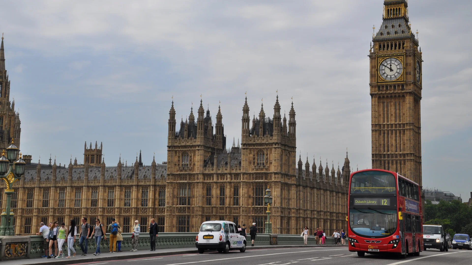 Brexit at 10: UK Economy Down, Public Wants EU Closer