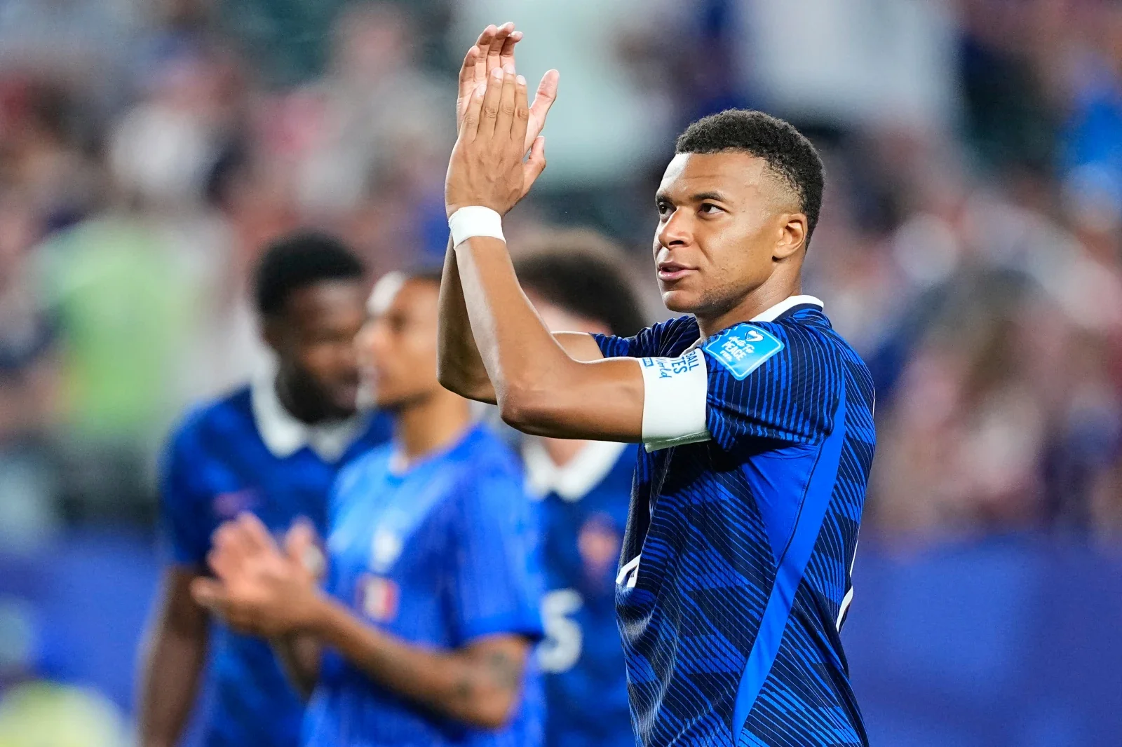France’s Kylian Mbappe (10) and his teammates gesture to fans following the World Cup Group I soccer match between France and Iraq in Philadelphia, Monday, June 22, 2026. (AP Photo/Petr David Josek)