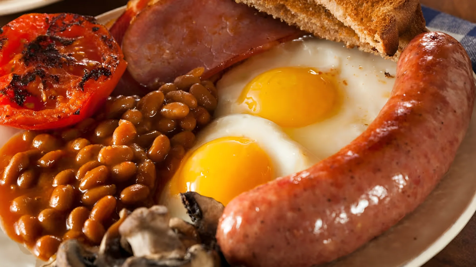 Ultra-processed foods containing sugar and fat have been linked to dementia(Image: Getty Images/iStockphoto)