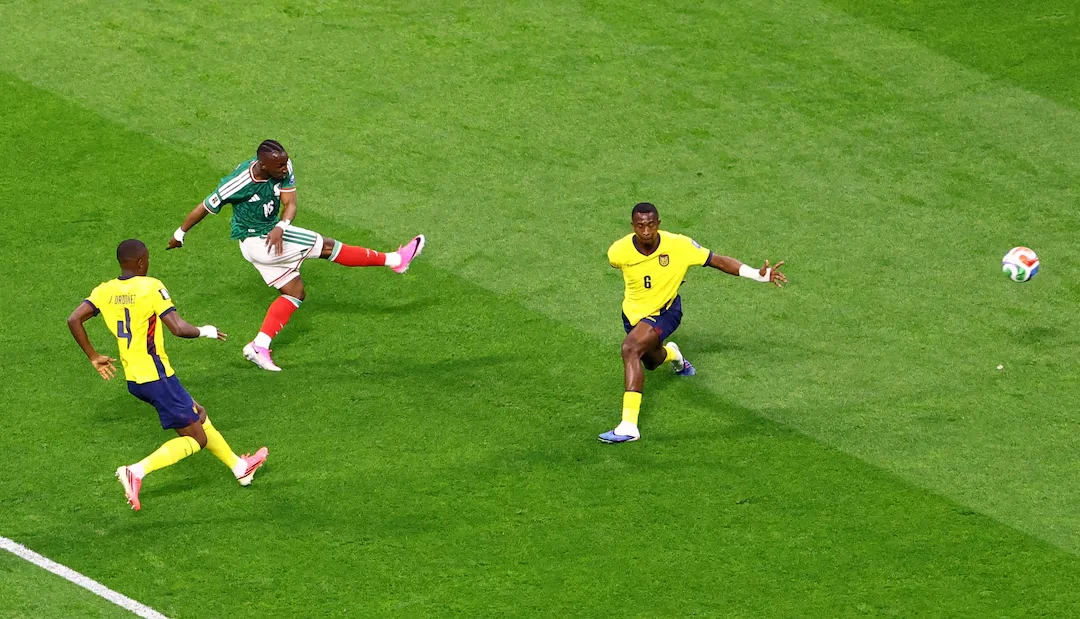 Soccer Football - FIFA World Cup 2026 - Round of 32 - Mexico v Ecuador - Estadio Azteca, Mexico City, Mexico - June 30, 2026 Mexico's Julian Quinones scores their first goal REUTERS/Henry Romero Purchase Licensing Rights