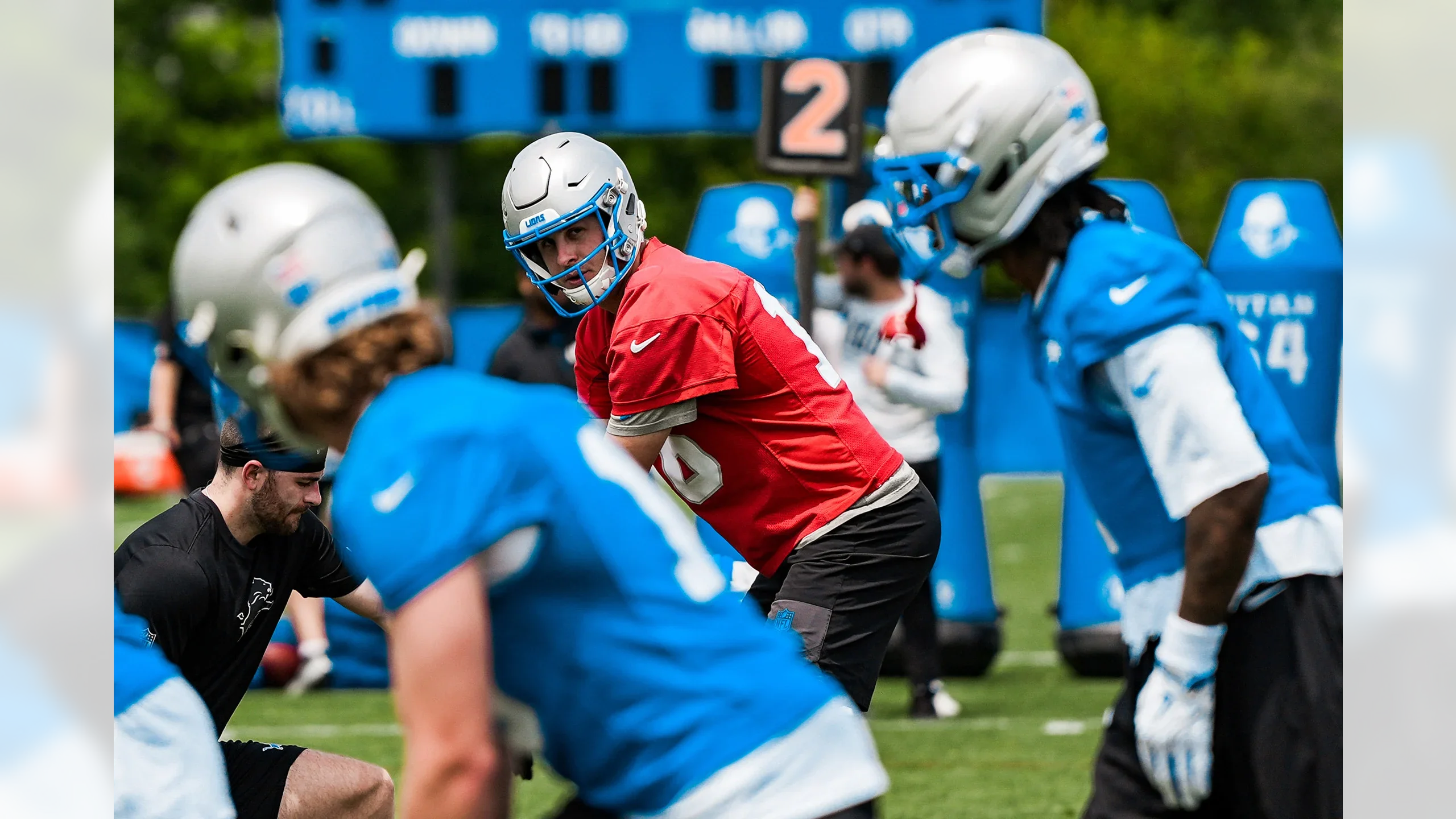 Detroit Lions quarterback Jared Goff (16) during OTAs at the Meijer Performance Center on May 27, 2026 in Allen Park, Mich. (Jeff Nguyen/Detroit Lions)